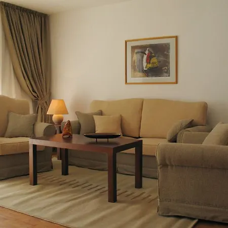 In Infinity דירה בנסקו